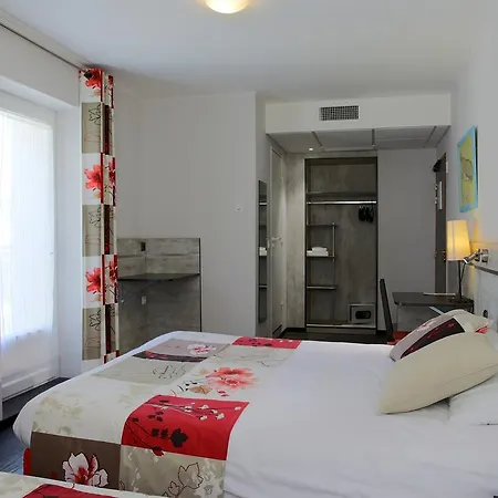 Le Castel Hotel 3*